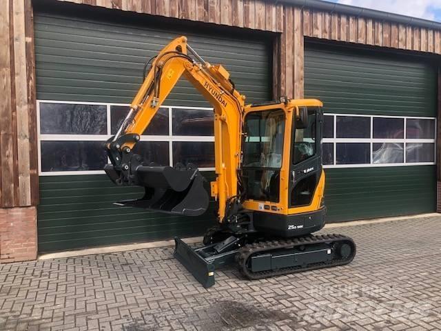 Hyundai R25Z-9AK Mini ekskavatori < 7 t