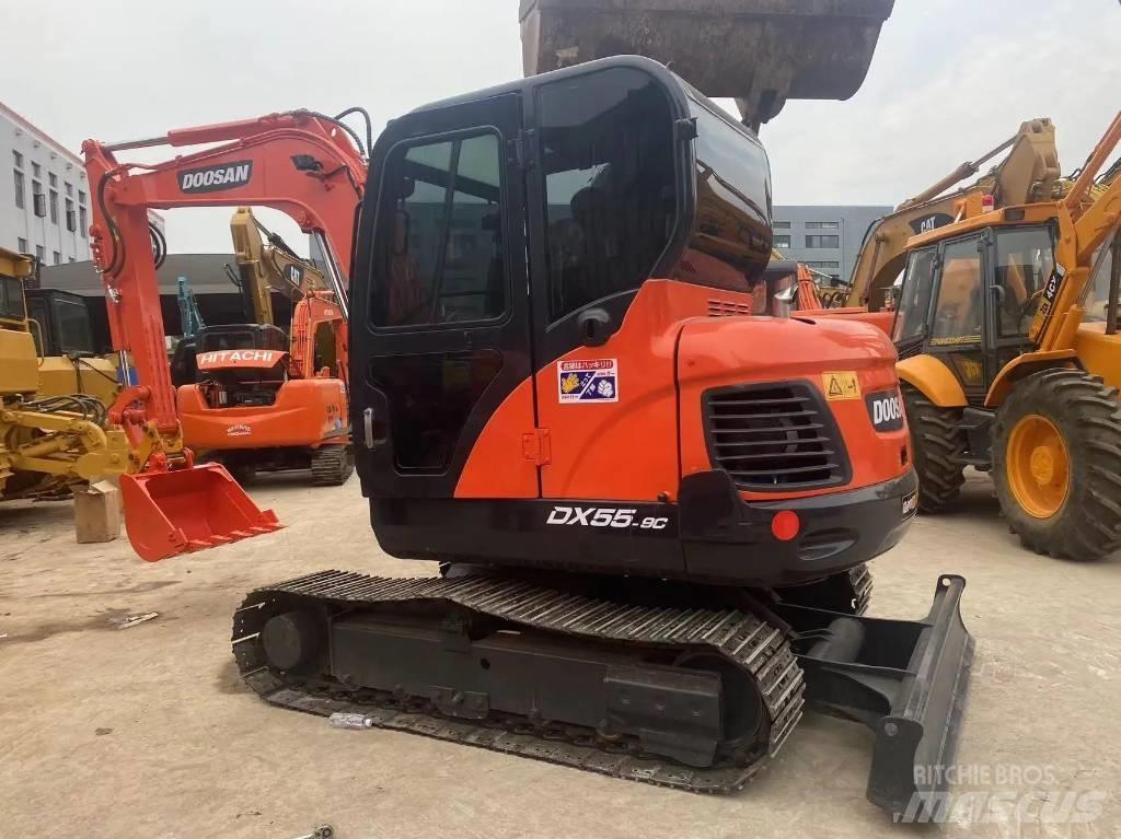 Doosan DX55-9C Kāpurķēžu ekskavatori