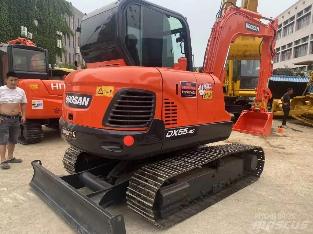 Doosan DX55-9C Kāpurķēžu ekskavatori