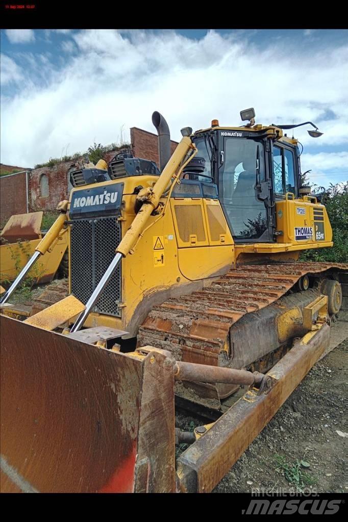 Komatsu D 65 PX-18 Kāpurķēžu buldozeri