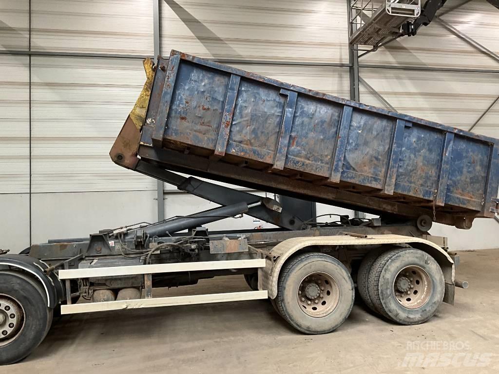 Volvo FH 16 520 8X4 Treileri ar āķi