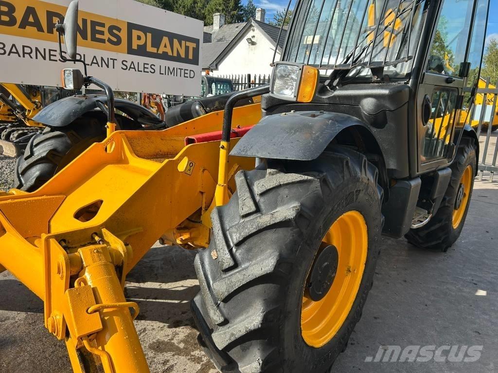 JCB 532-120 Teleskopiskie manipulatori