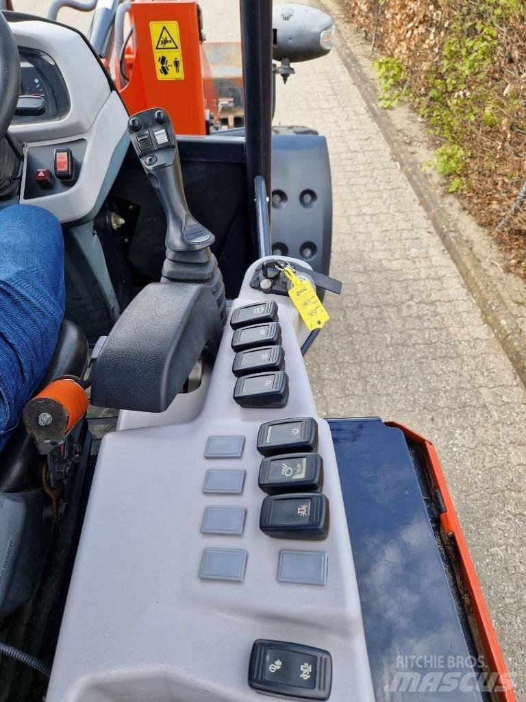Kubota R 070 Iekrāvēji uz riteņiem