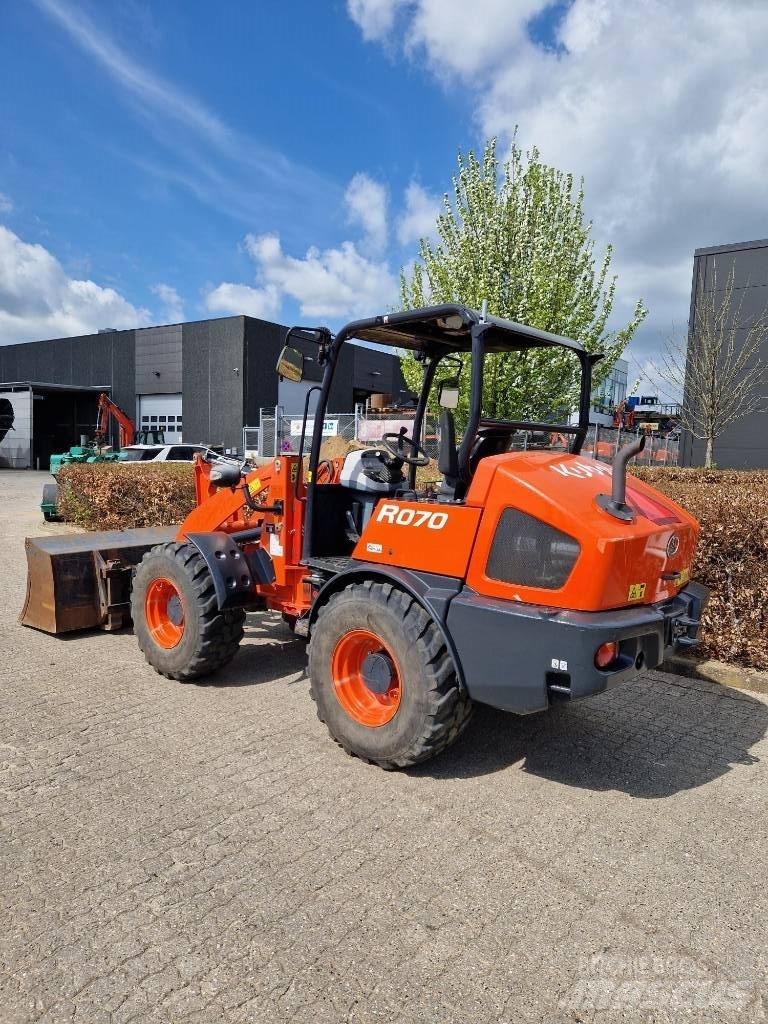 Kubota R 070 Iekrāvēji uz riteņiem