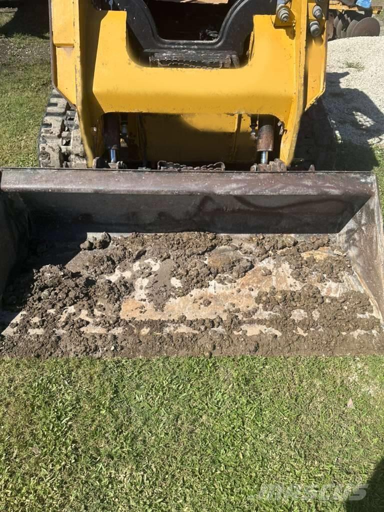 CAT 259 D Lietoti riteņu kompaktiekrāvēji