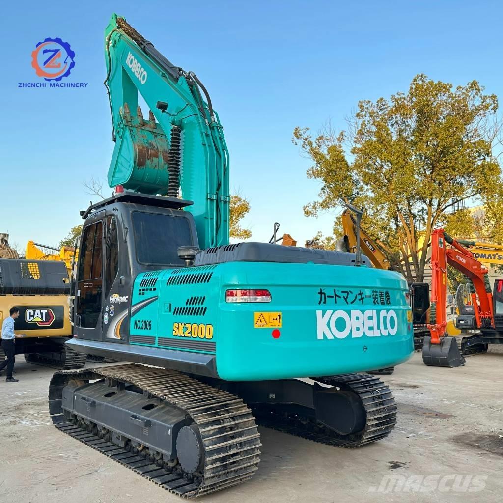 Kobelco SK 200 Kāpurķēžu ekskavatori