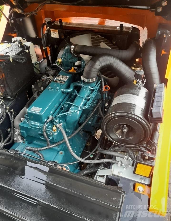 Doosan D18S PRO5 Tehnika ar dīzeļa dzinēju