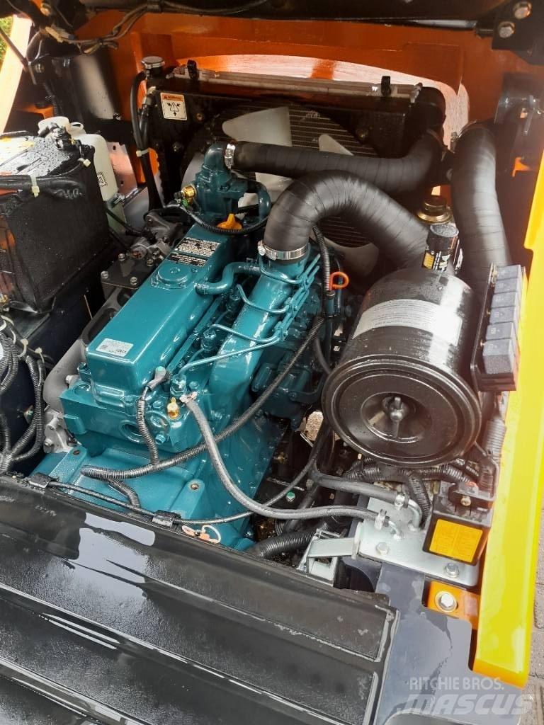 Doosan D18S PRO5 Tehnika ar dīzeļa dzinēju