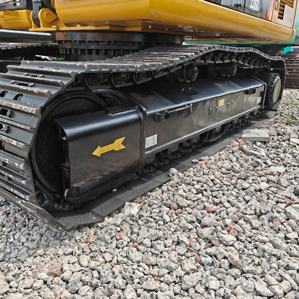 CAT 336D2 Kāpurķēžu ekskavatori