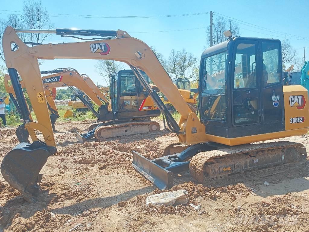 CAT 306 Kāpurķēžu ekskavatori