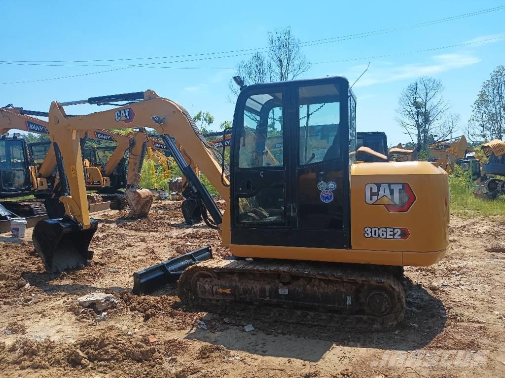 CAT 306 Kāpurķēžu ekskavatori