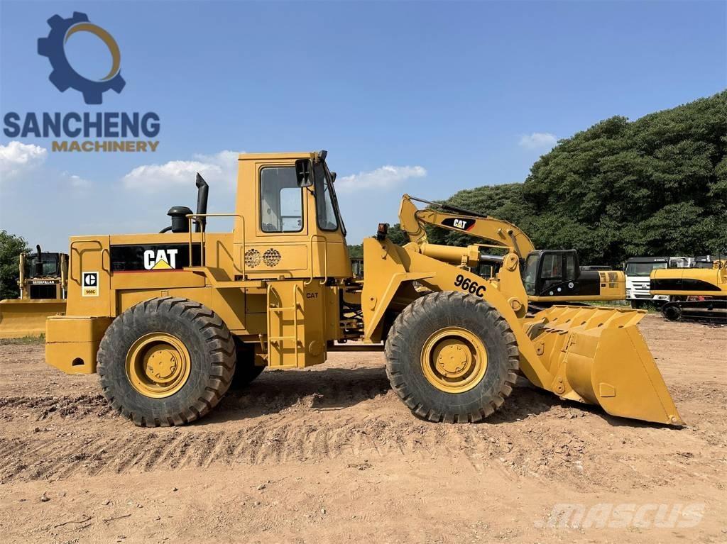 CAT 966C Iekrāvēji uz riteņiem