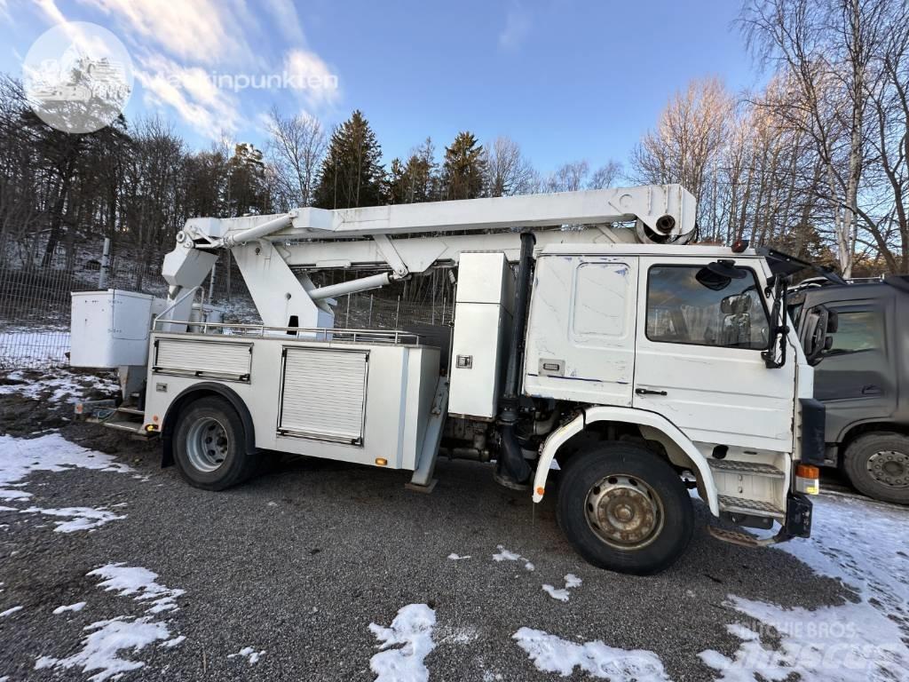 Scania P 92 M Smagās mašīnas ar celtni