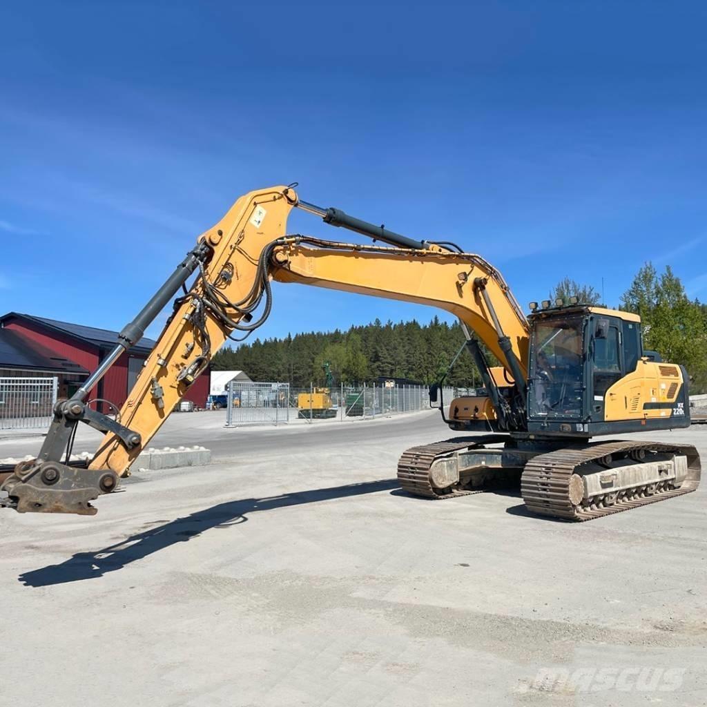 Hyundai HX220L Kāpurķēžu ekskavatori