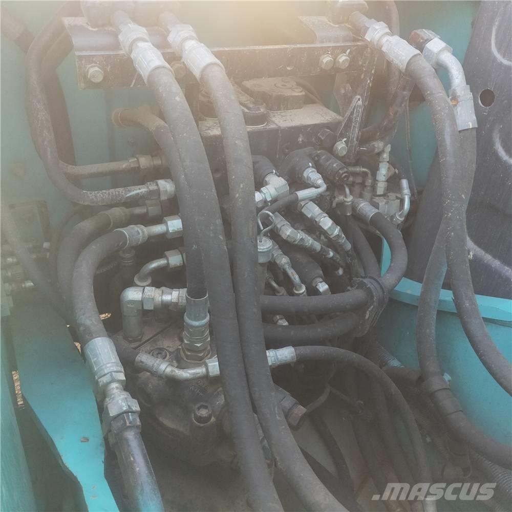 Kobelco SK130 Kāpurķēžu ekskavatori