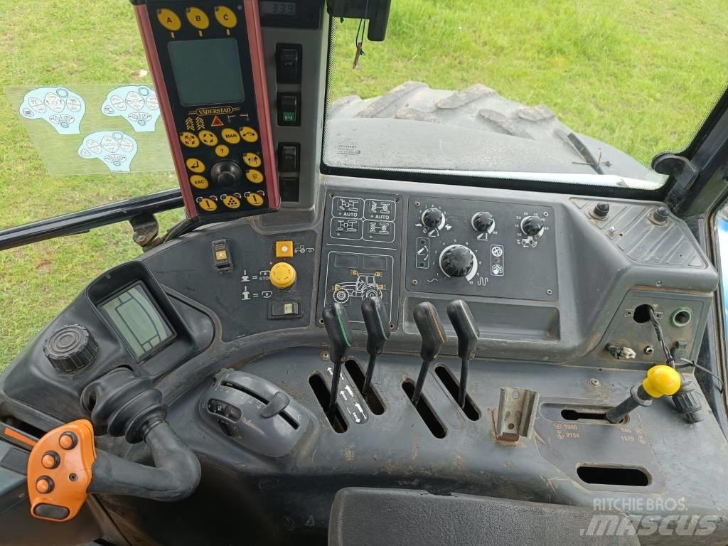 New Holland TM 190 Traktori