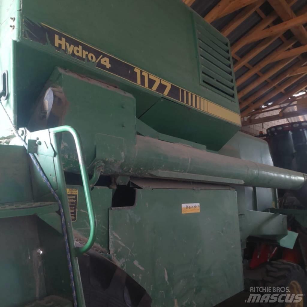 John Deere 1177 Ražas novākšanas kombaini