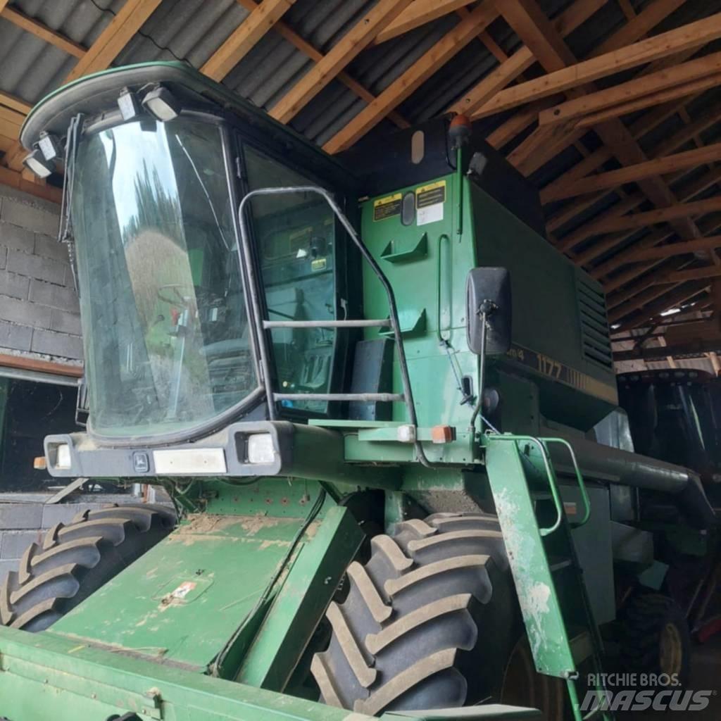 John Deere 1177 Ražas novākšanas kombaini