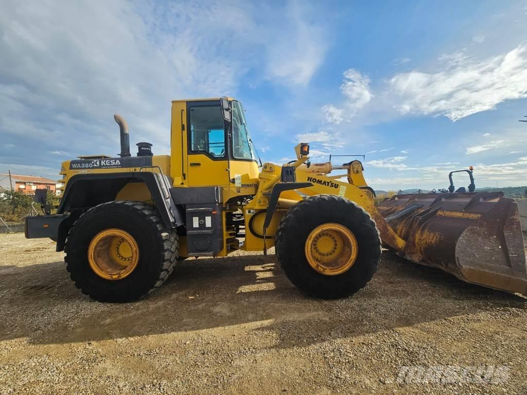 Komatsu WA 380-3H Iekrāvēji uz riteņiem