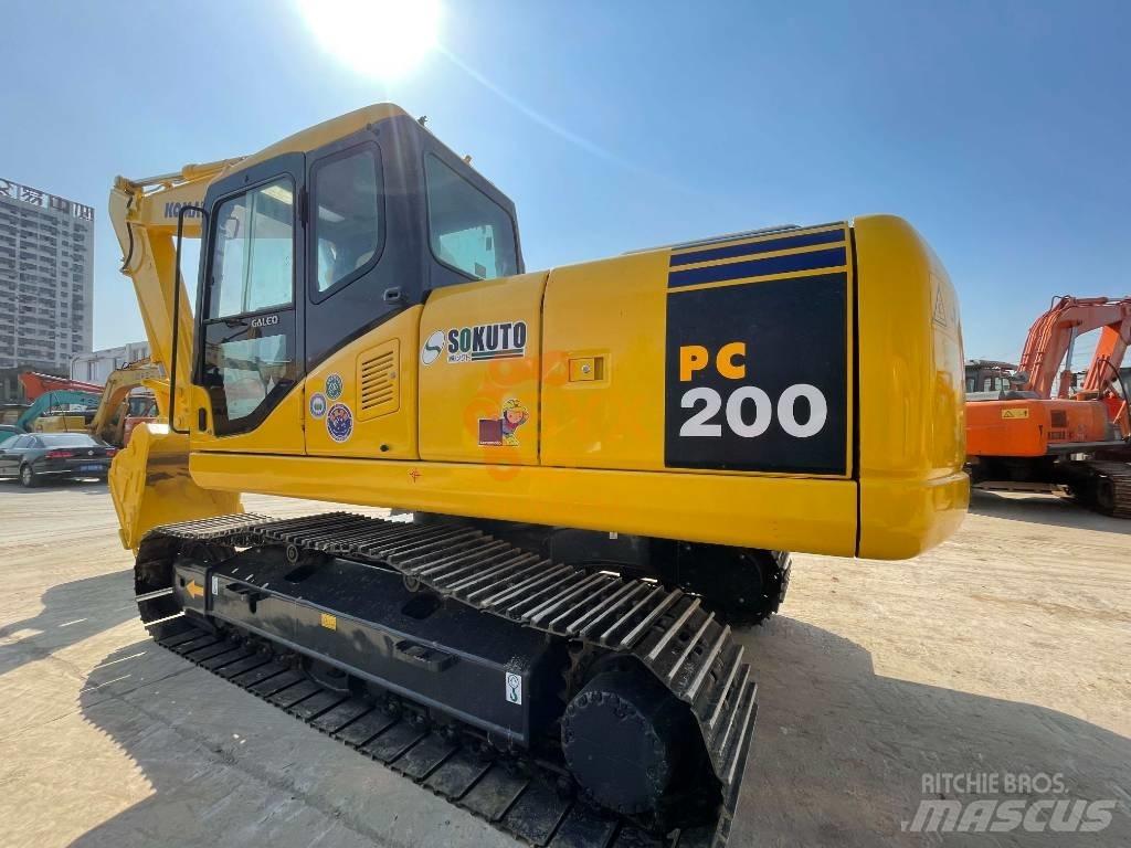 Komatsu PC 200 Kāpurķēžu ekskavatori