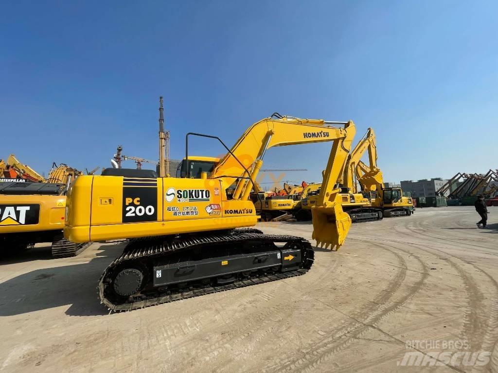Komatsu PC 200 Kāpurķēžu ekskavatori