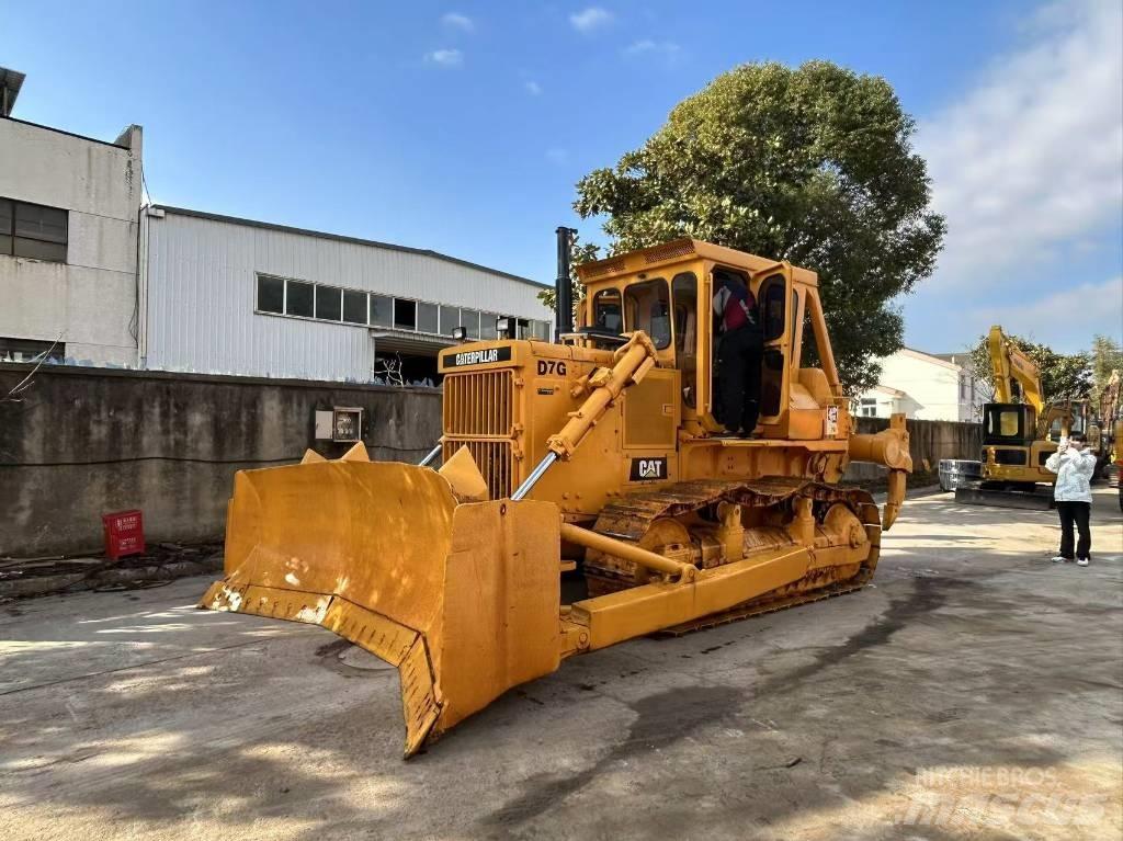 CAT D 7 G Kāpurķēžu buldozeri