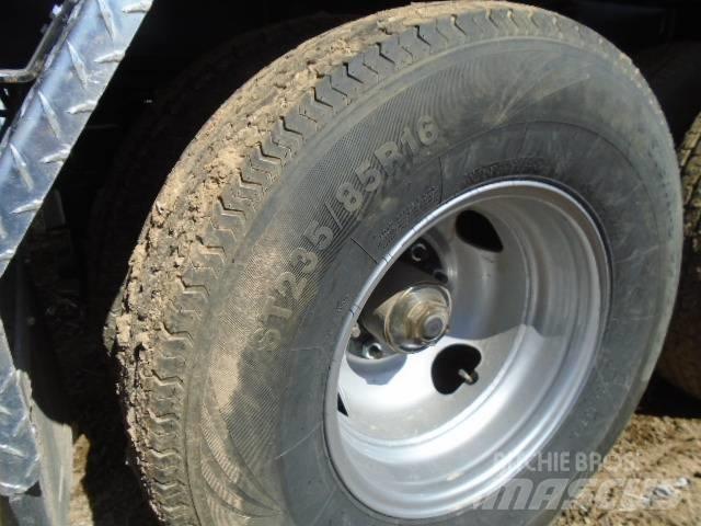  CAM-CONCEPT CL242 Citas piekabes