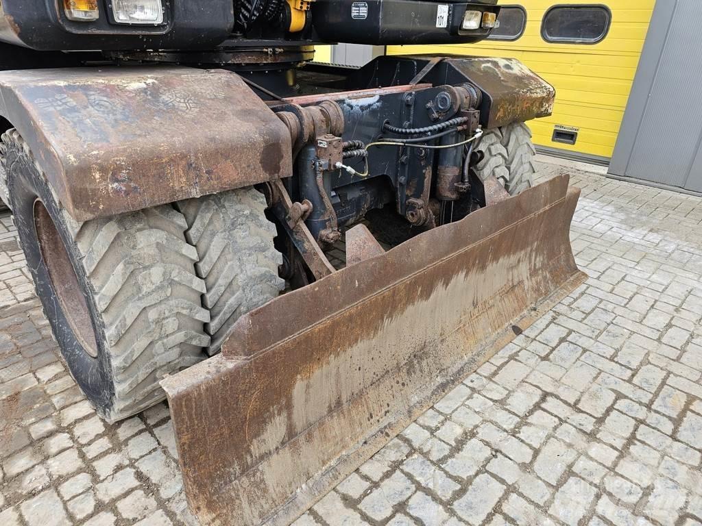 Hyundai R140W-7A Ekskavatori uz riteņiem