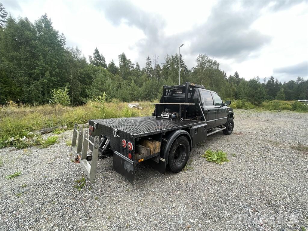 Chevrolet 4x4 3500 Evakuators ar manipulatoru