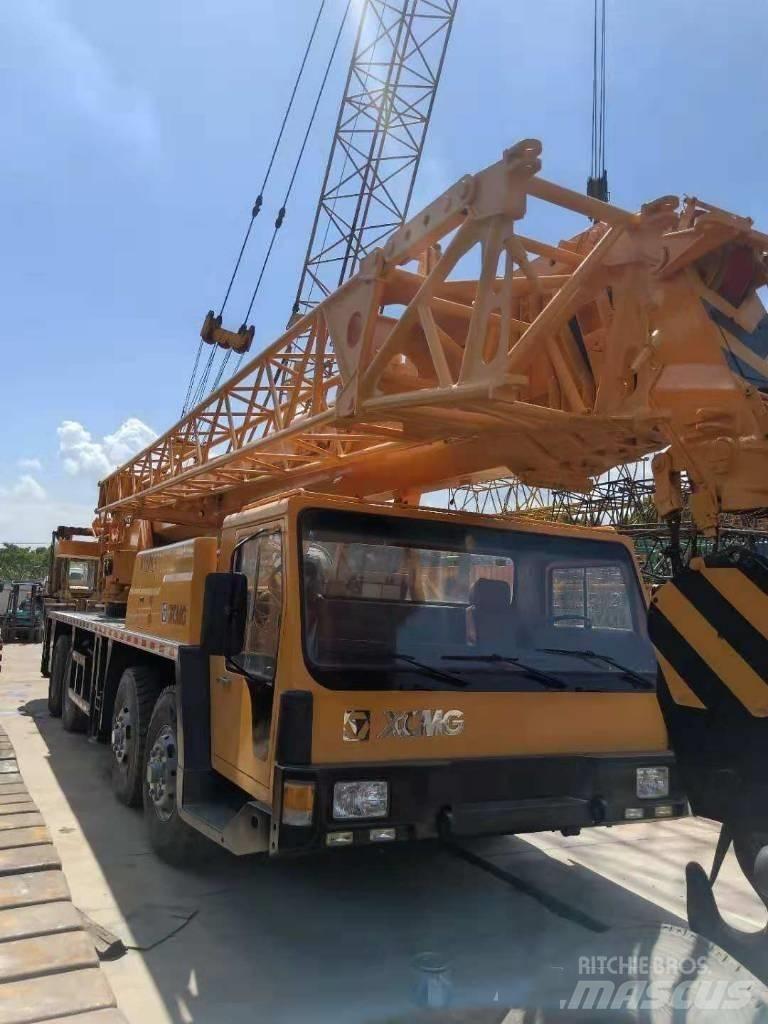 XCMG 50 Kāpurķēžu ceļamkrāni