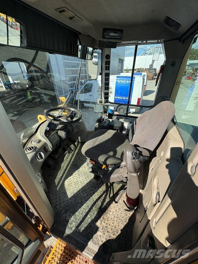 Volvo L110F Iekrāvēji uz riteņiem