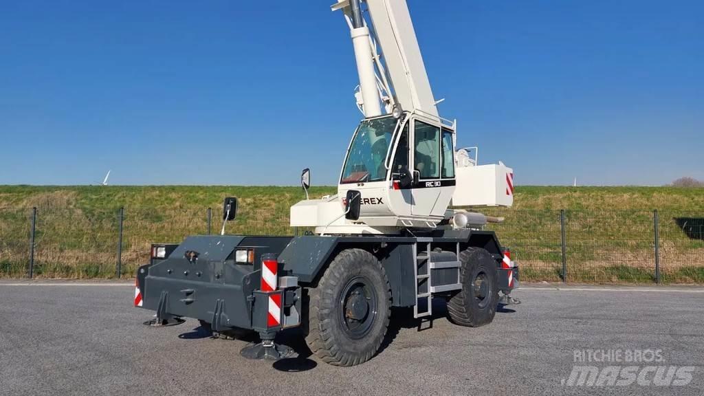 Terex RC30 Celtņi nelīdzenām virsmām