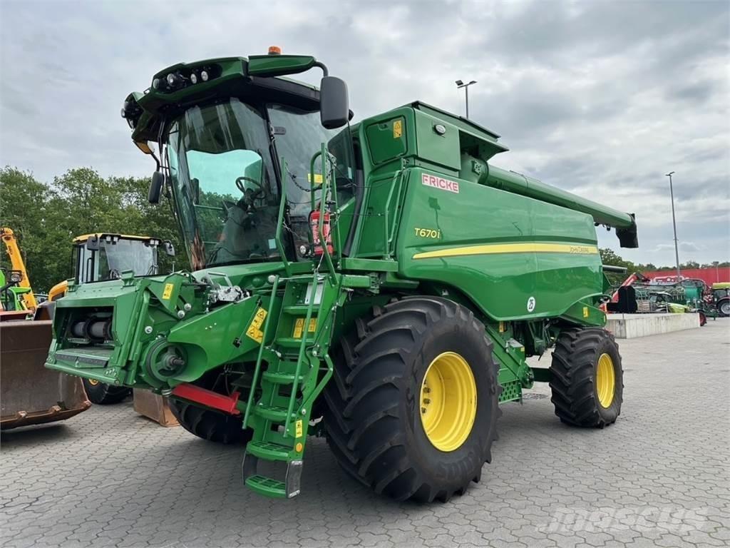 John Deere T 670 i Ražas novākšanas kombaini