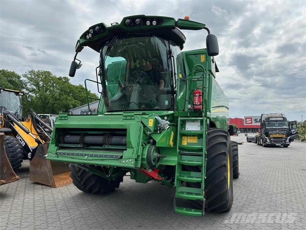 John Deere T 670 i Ražas novākšanas kombaini