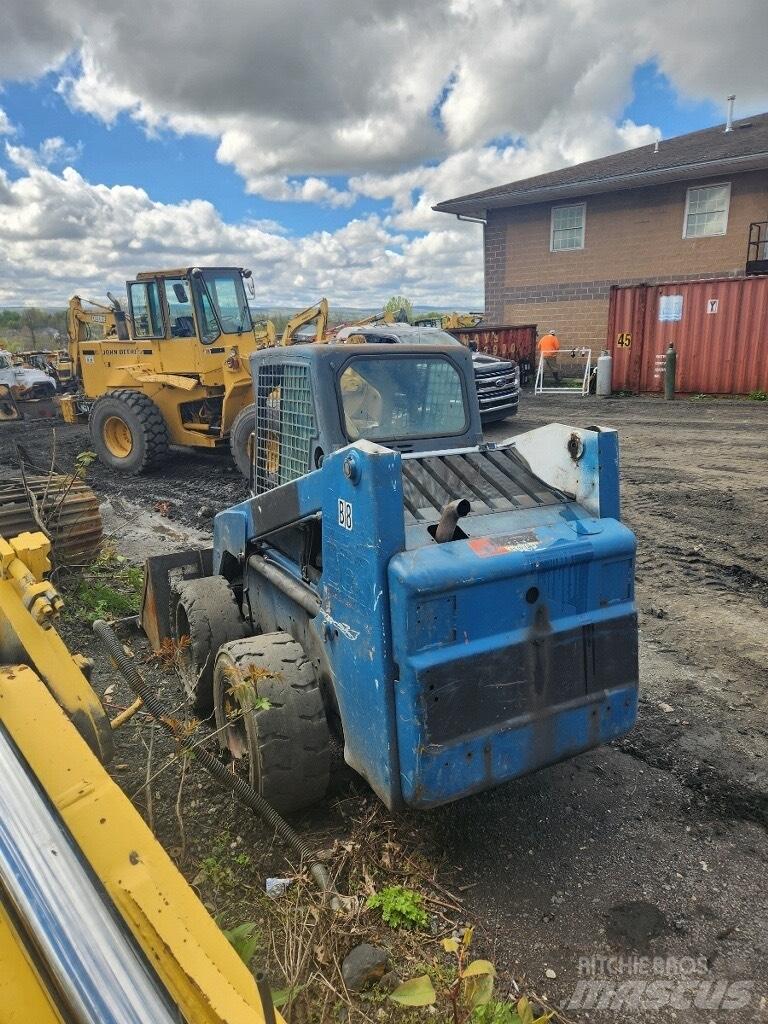 Bobcat 863 Lietoti riteņu kompaktiekrāvēji