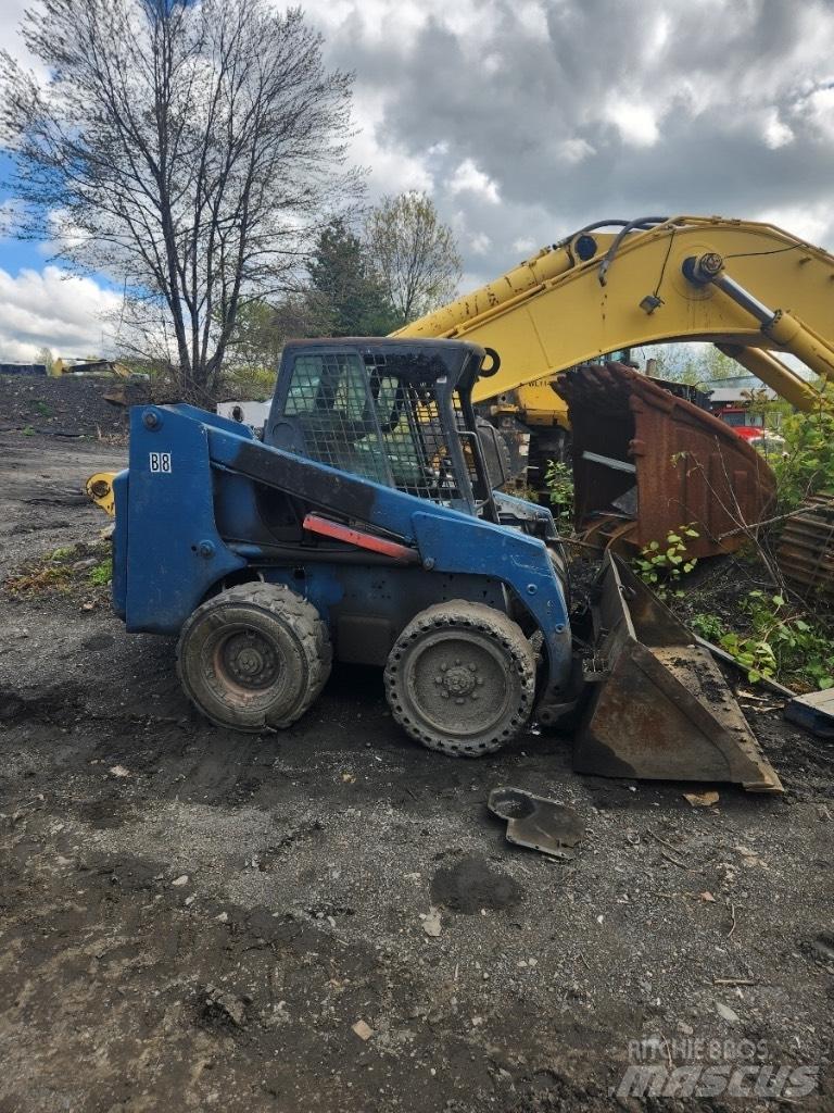 Bobcat 863 Lietoti riteņu kompaktiekrāvēji
