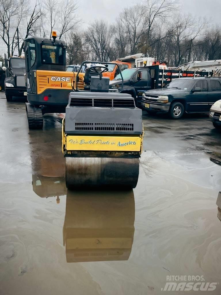 Bomag BW 100 AD-3 Divvalču grunts veltņi