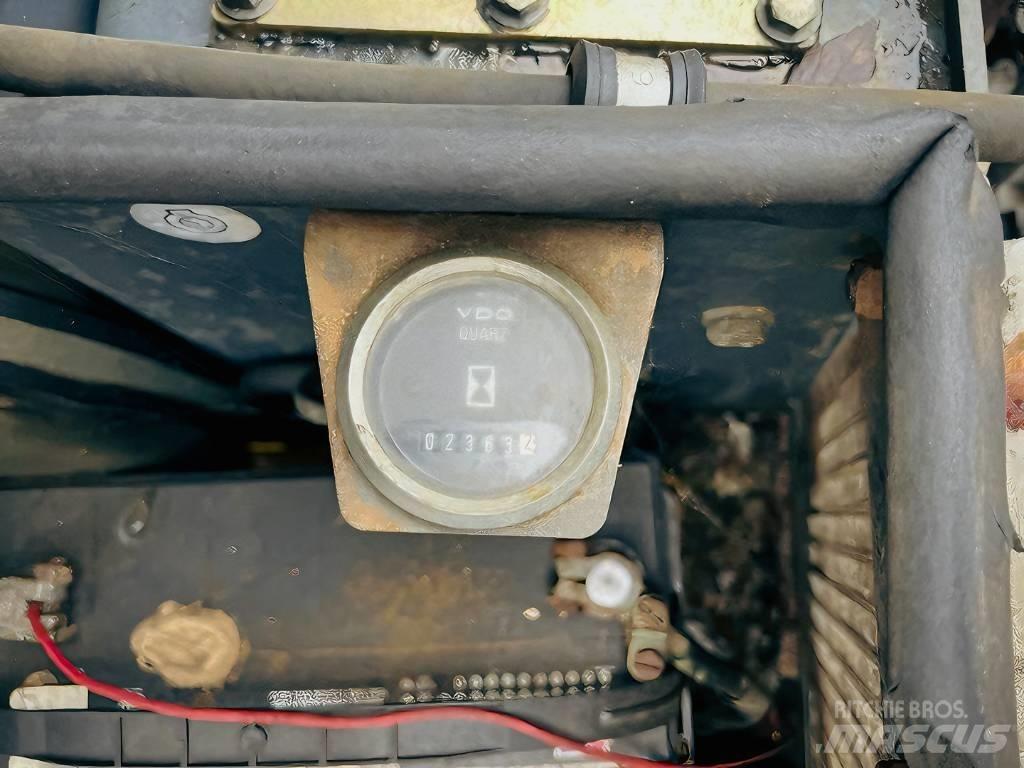 Bomag BW 100 AD-3 Divvalču grunts veltņi