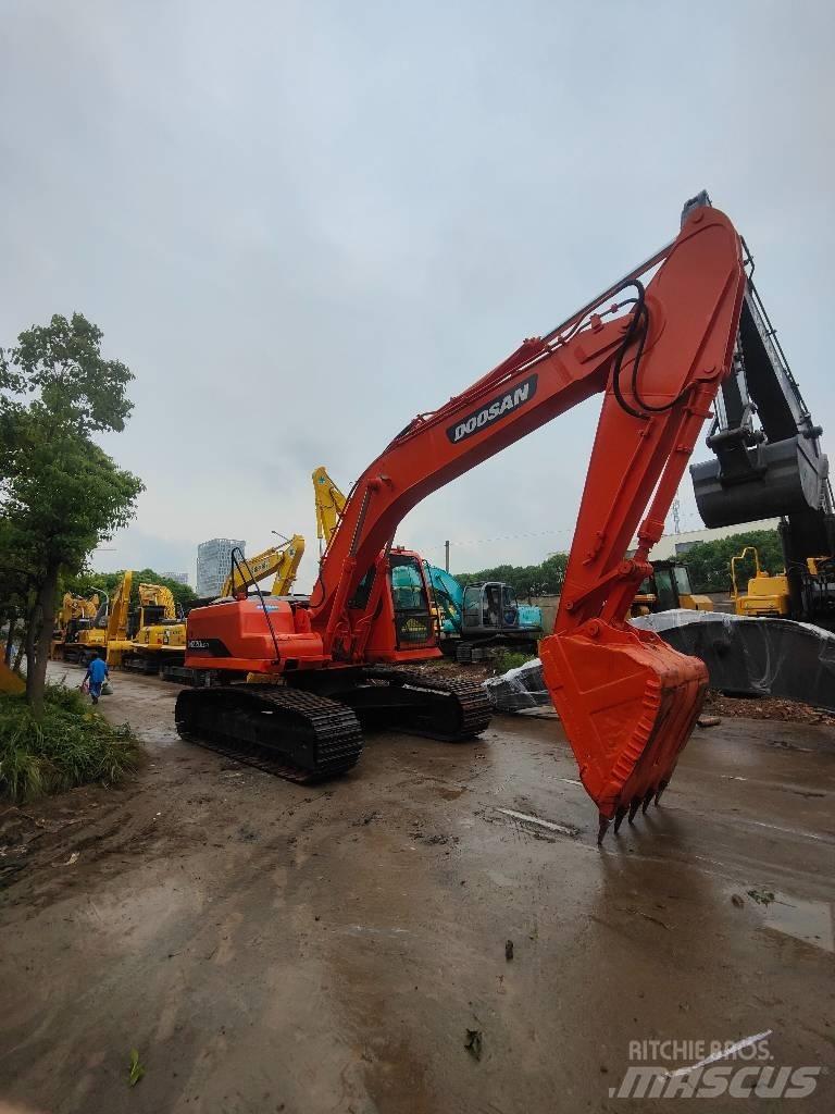 Doosan 220 LC-7 Kāpurķēžu ekskavatori