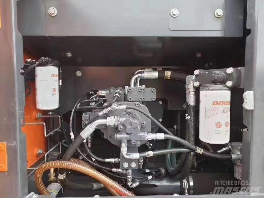 Doosan DX 225 LC Kāpurķēžu ekskavatori