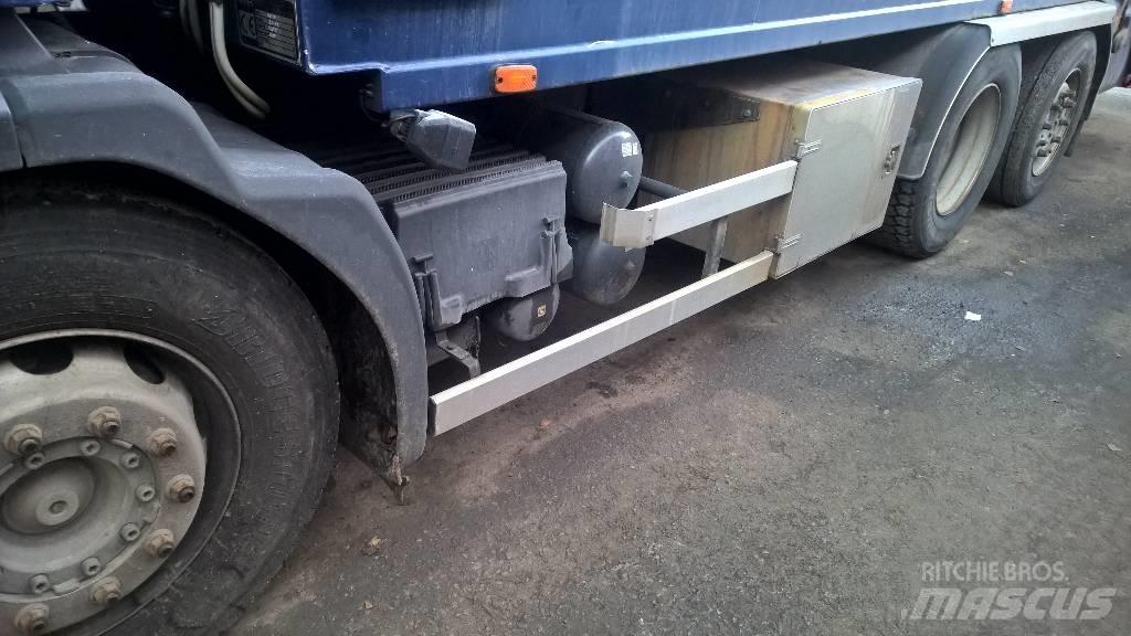 Scania P340 P 6x2 Šasija ar kabīni
