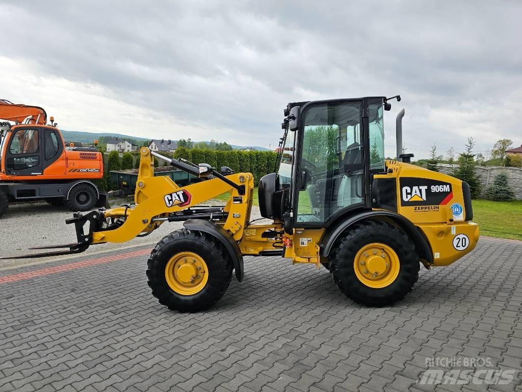 CAT 906 M Iekrāvēji uz riteņiem