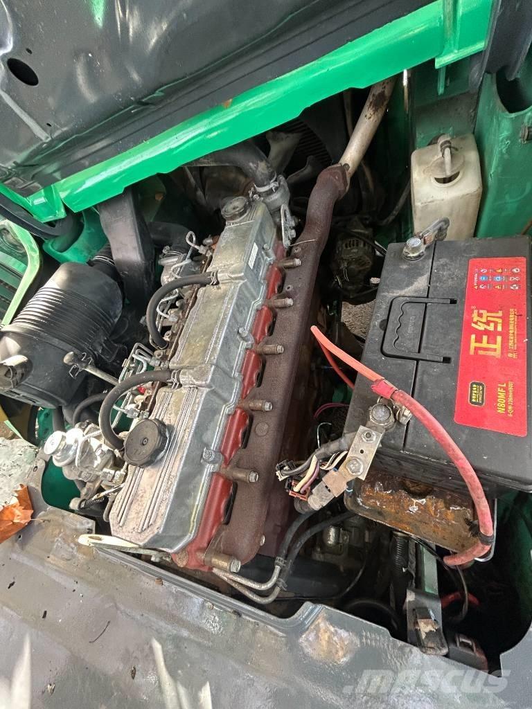  三菱叉车 2t Tehnika ar dīzeļa dzinēju