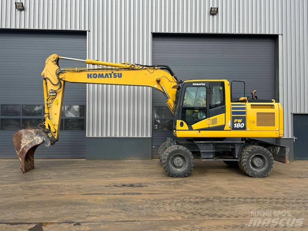Komatsu PW180-11 Ekskavatori uz riteņiem