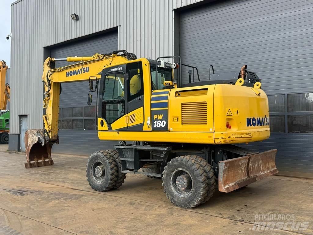 Komatsu PW180-11 Ekskavatori uz riteņiem