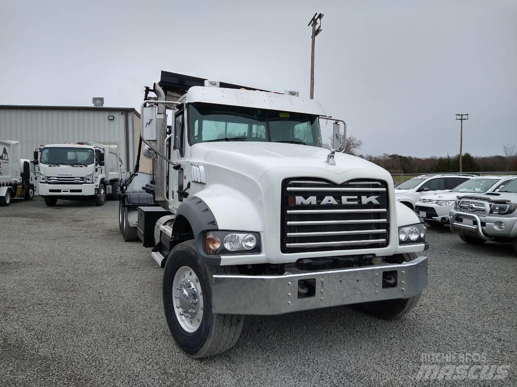 Mack GU713 Atkritumu izvešanas transports