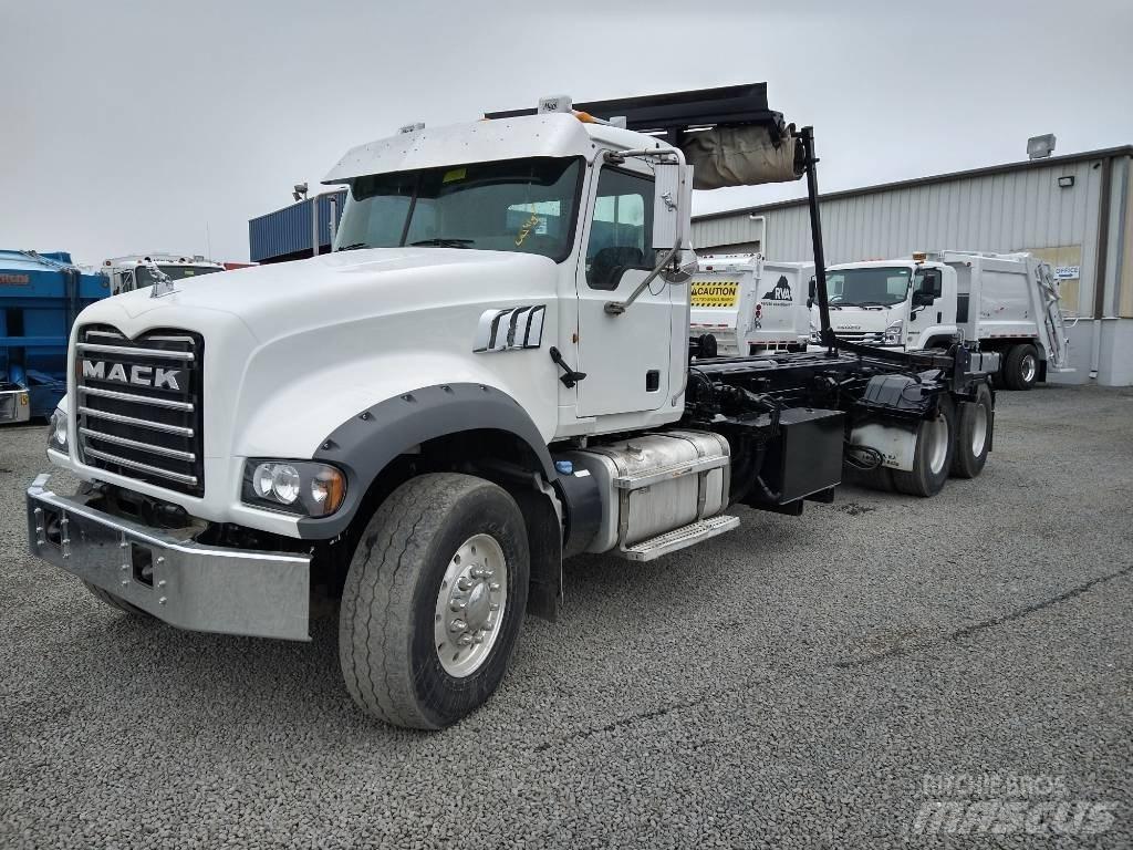 Mack GU713 Atkritumu izvešanas transports