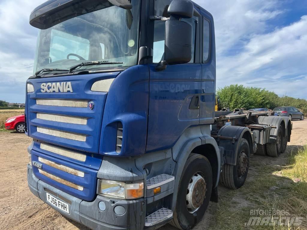 Scania R420 Treileri ar āķi