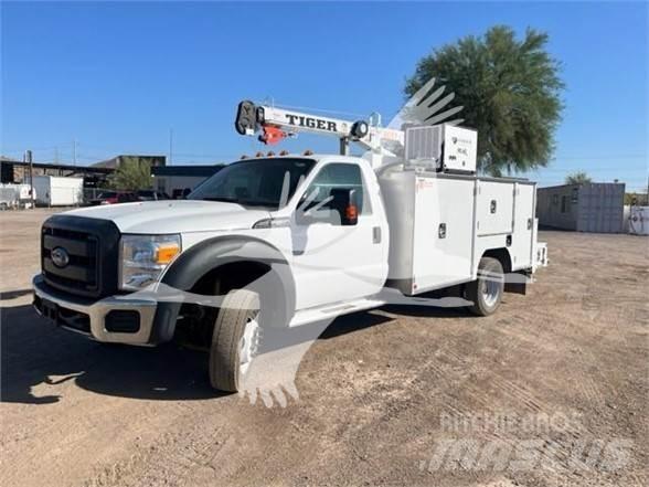Ford F550 Būvniecība- Citi