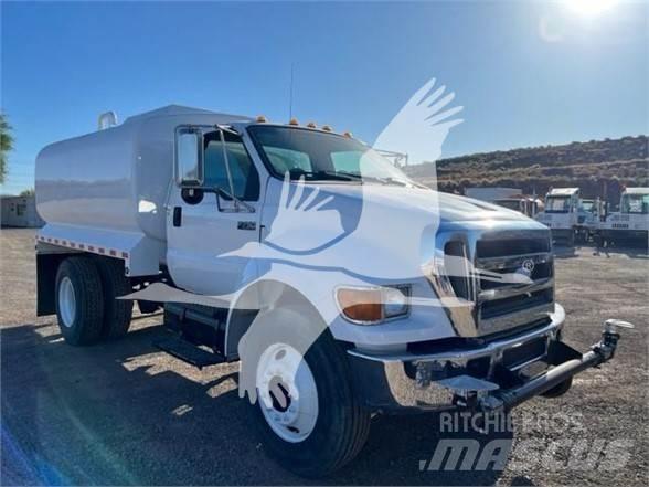 Ford F750 Autocisterna